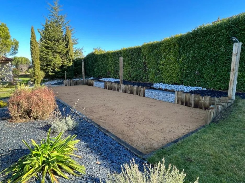 Terrain de pétanque BOULÉO réalisé à Sciez près du lac Léman